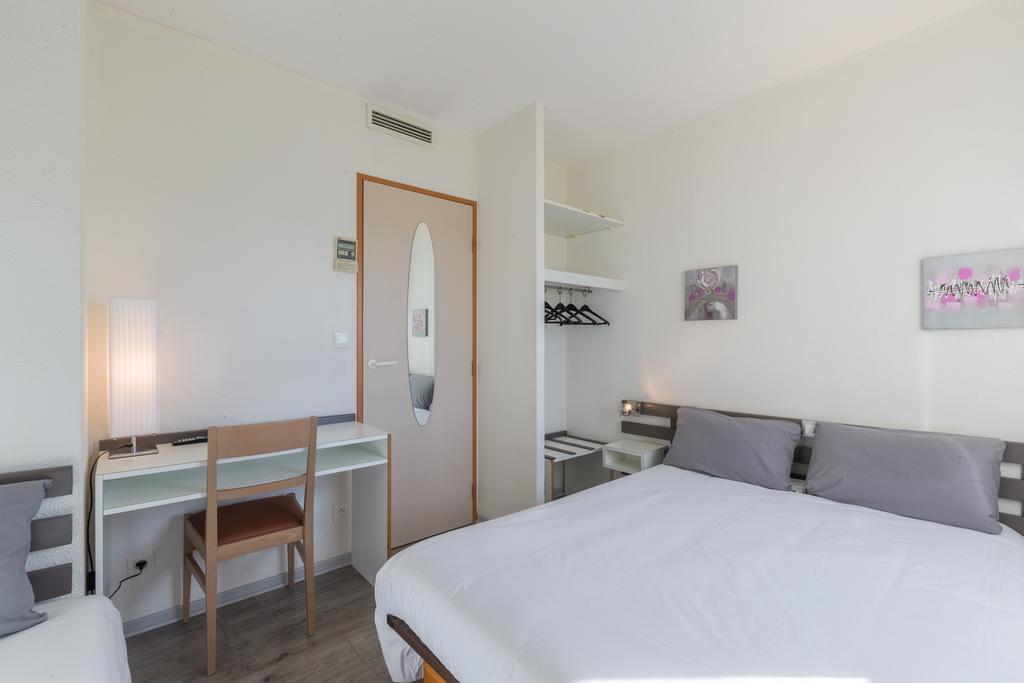 Aliotel Cazères-sur-lʼAdour Bagian luar foto